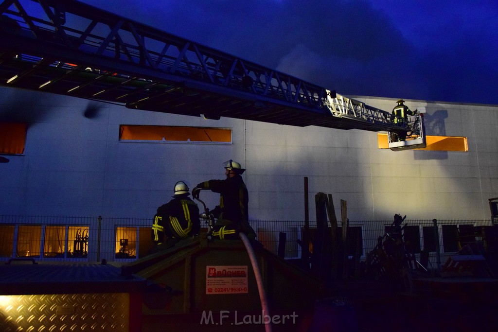 Grossbrand Halle Troisdorf Kriegsdorf Junkersring P447.JPG - Miklos Laubert